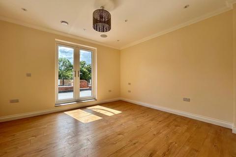 5 bedroom detached house to rent, Bath Road,  Knowl Hill,  RG10