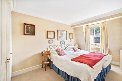 2 Redcliffe Mews, London, SW10 9JU