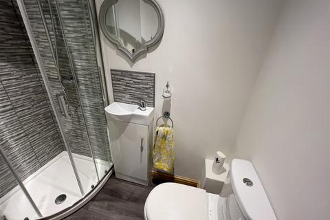 17 Colebrook Road, Shirley, Solihull, B90 2LB