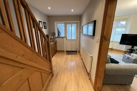 17 Colebrook Road, Shirley, Solihull, B90 2LB