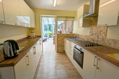 20 Arlescote Road, Solihull, B92 9HX
