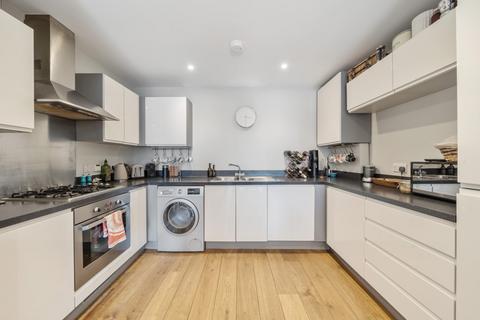 2 bedroom apartment for sale, Norman Road, London