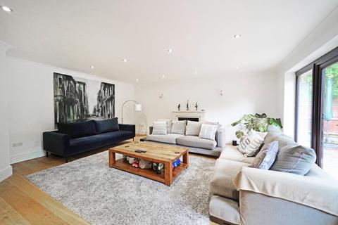 undefined, Hartington Close, Dorridge, Solihull, West Midlands, B93