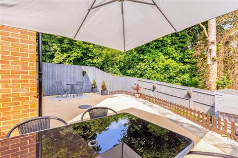 32 Elysium Park Close, Whitfield, Dover, CT16 2FJ