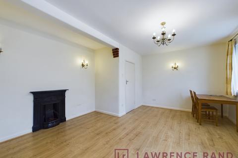 3 bedroom semi-detached house to rent, Eastern Avenue, Pinner, HA5