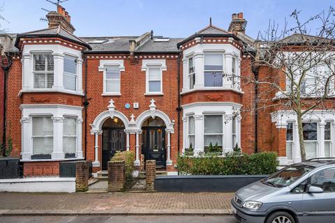 5 bedroom terraced house to rent, Culverden Road, Balham, London, SW12