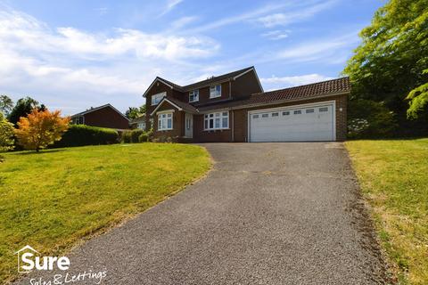 4 bedroom detached house to rent, Silverthorn Drive, Hemel Hempstead, Hertfordshire, HP3 8BU