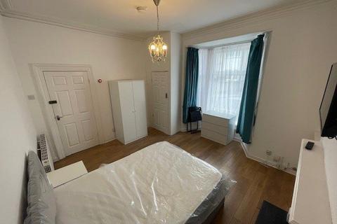 1 bedroom in a house share to rent, Ford, Devon PL2