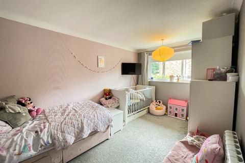 76 Lorton Close, Gravesend, DA12 4HA