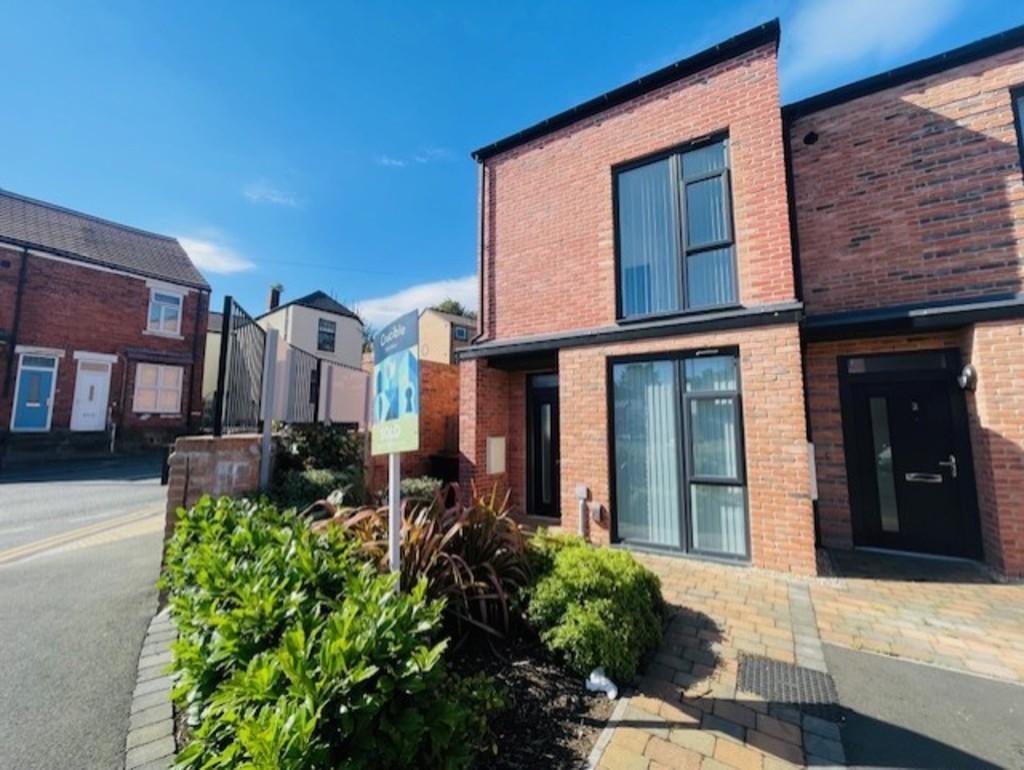 Wellgate Place, Rotherham 3 bed terraced house to rent £1,200 pcm (£