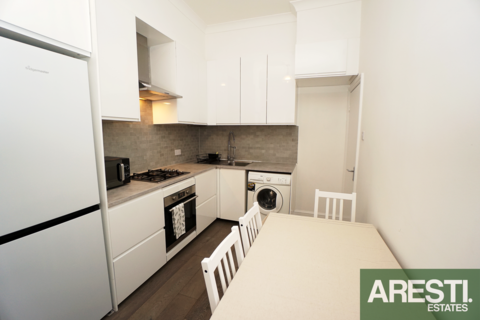 3 bedroom flat to rent, 230 Seven Sisters Road, London N4