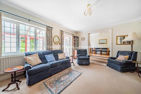 4 bedroom detached house for sale, Oakhurst Close, Chislehurst