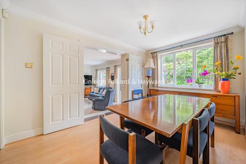 4 bedroom detached house for sale, Oakhurst Close, Chislehurst