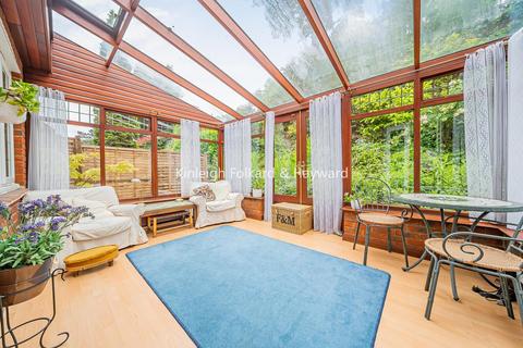 9 Oakhurst Close, Chislehurst, BR7 5LF