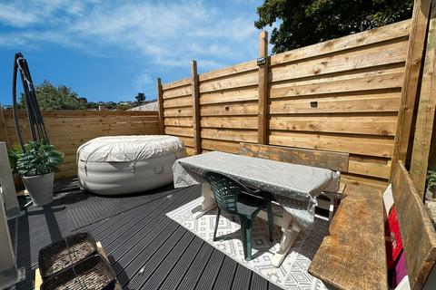 16 Braeside Road, Torquay, TQ2 8QR