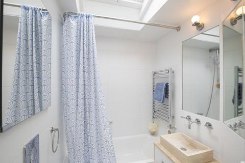 13 Ferry Road, Twickenham, TW1 3DW