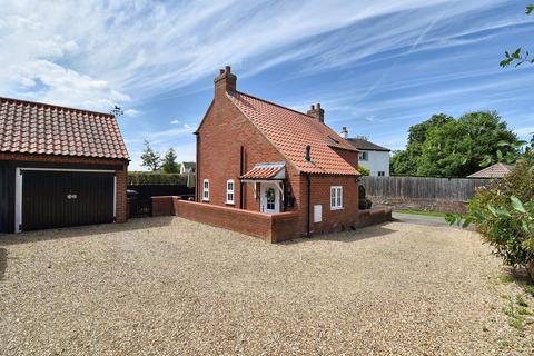 2 bedroom detached house for sale, Hollengs Lane, Donington-on-bain LN11 9TH
