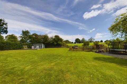 4 bedroom detached house for sale, Chestnut Close, Tean