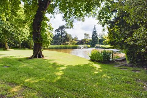 3 bedroom detached house for sale, Newton Park, Newton Solney, Burton-on-Trent