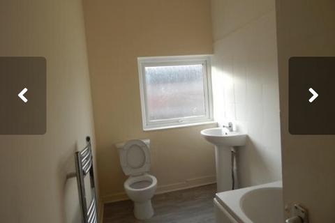 2 bedroom terraced house for sale, Oxford Street, WN7 1NE