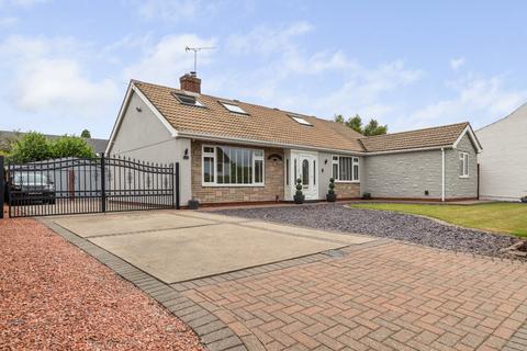 4 bedroom bungalow for sale, East Street, Hibaldstow, North Lincolnshire, DN20