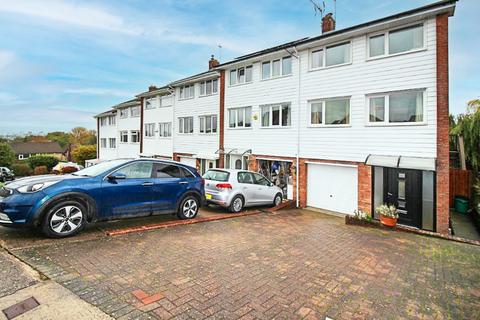 4 bedroom end of terrace house for sale, Sycamore Close, Penarth CF64