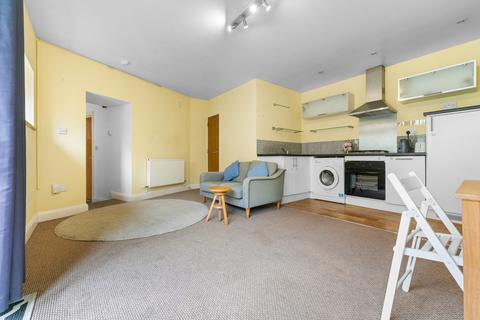 1 bedroom apartment for sale, The Royal, Penarth CF64