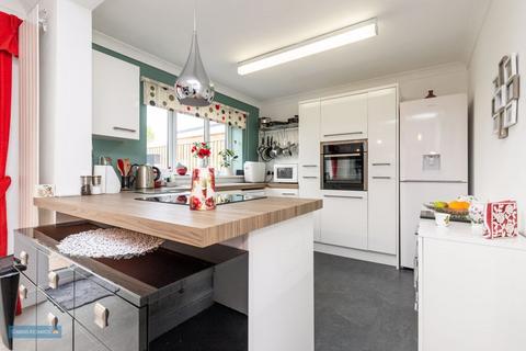 4 Pool Close, Puriton, Bridgwater, TA7 8DG