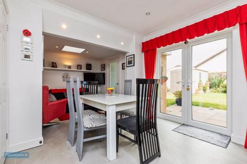 4 Pool Close, Puriton, Bridgwater, TA7 8DG