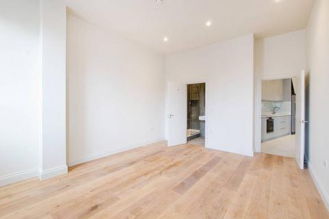 3 bedroom flat to rent, Rye Lane, Peckham, London, SE15