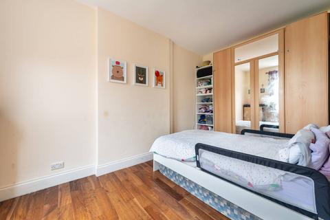 3 bedroom flat for sale, Teignmouth Road, Willesden Green, London, NW2