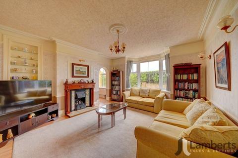 5 bedroom detached house for sale, Alcester Road, Studley