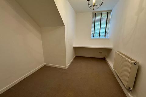 2 bedroom flat for sale, Montgomery Road, Edgware