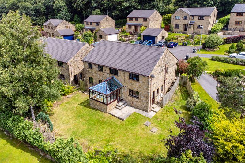 141 Ravenstone Drive, Greetland HX4 8DY 5 bed detached house for sale