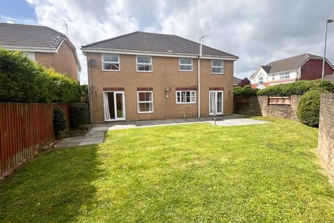 5 bedroom detached house for sale, 2 Ffordd Y Dderwen, Ystradowen, CF71 7SG