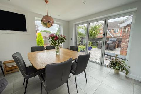 4 bedroom detached house for sale, Bluestar Gardens, Grange Park, Hedge End SO30