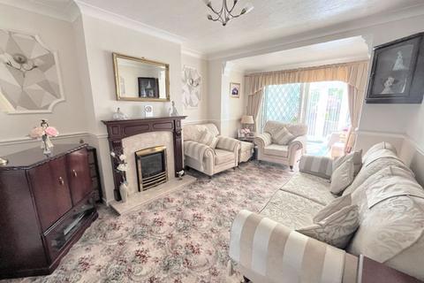 3 bedroom semi-detached house for sale, Lowlands Avenue, Streetly, Sutton Coldfield