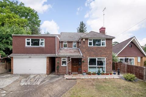 5 bedroom house to rent, The Vale, Coulsdon