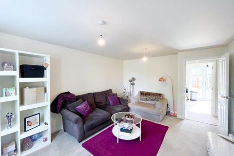 8 Hall Lane, Drakelow, Burton-on-trent, DE15 9PW