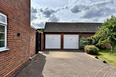 6 Vixen Close, Sutton Coldfield, B76 1JY