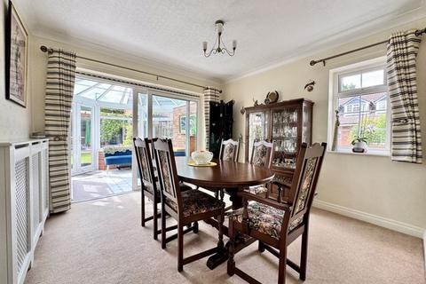 6 Vixen Close, Sutton Coldfield, B76 1JY