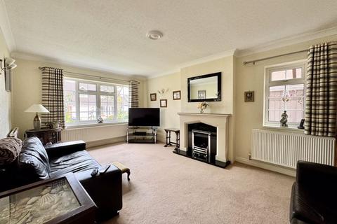 6 Vixen Close, Sutton Coldfield, B76 1JY