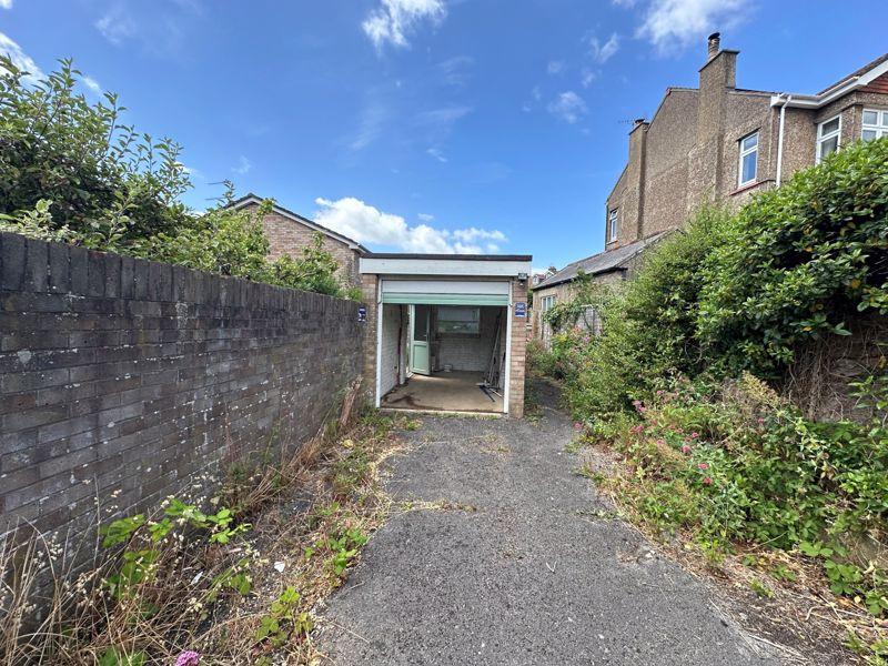 Garage &amp; Driveway