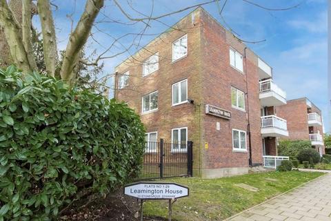 1 bedroom property to rent, Stonegrove, Edgware HA8
