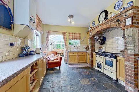 5 bedroom semi-detached house for sale, Chester Road, Sutton Coldfield B73