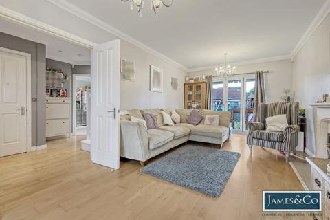 5 bedroom detached house for sale, Baynard Avenue, Flitch Green