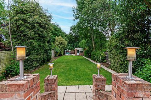 128 Rectory Road, Sutton Coldfield, B75 7RS