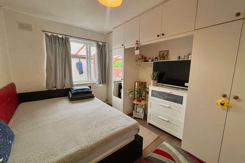 75 Elmcroft Close, Feltham, TW14 9HJ