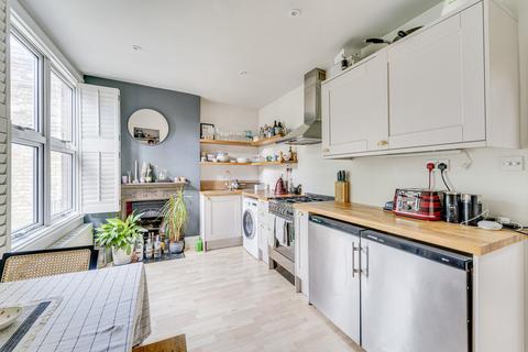 1 bedroom apartment for sale, Elder Avenue, Crouch End N8