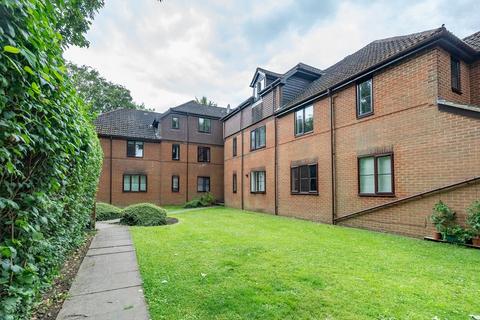 2 bedroom maisonette for sale, Limeway Terrace, Dorking